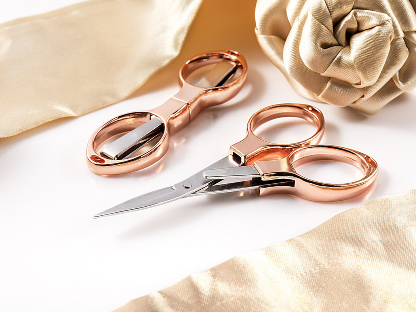 Hemline Folding Scissors