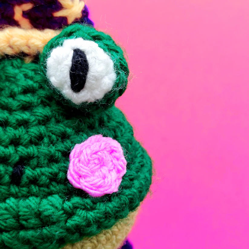 Wee Woolly Wonderfuls - Fizzy The Wizard Frog
