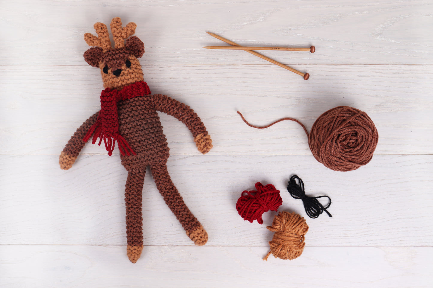 Trimmits Make your own -  Reindeer Knitting Kit