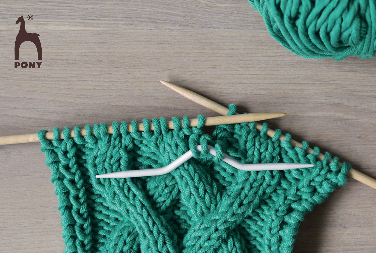 Pony Cable Stitch Needle