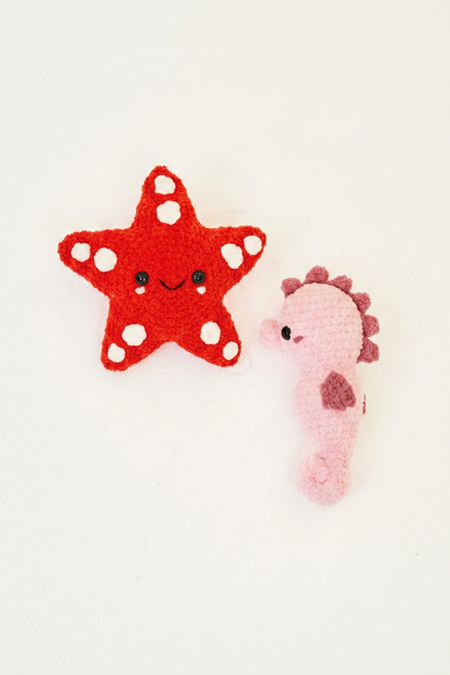 Stylecraft 10276 Crochet Pattern - Seahorse and Starfish